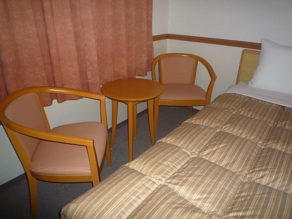 Toyoko Inn Hiroshima Heiwa-Odori Extérieur photo